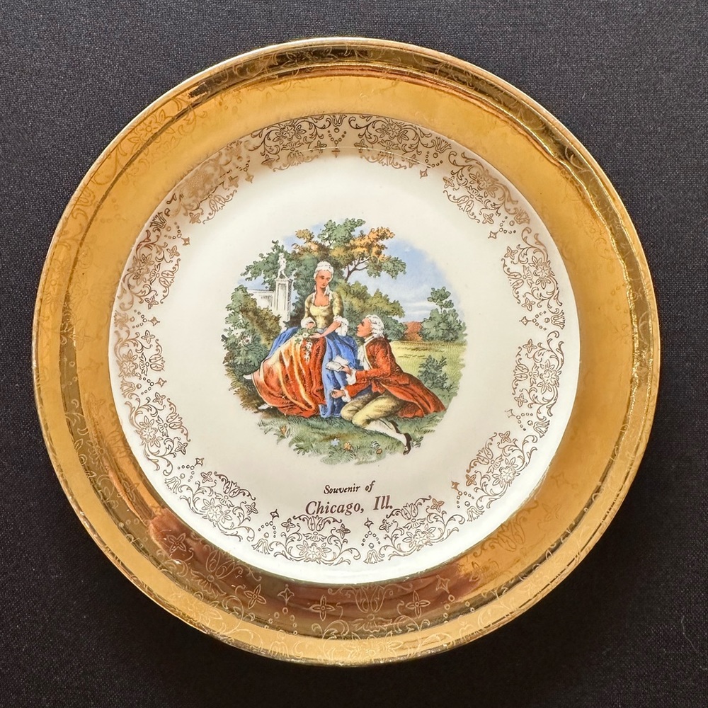 Wall Plate 22K trim - Souvenir of Chicago, Illinois